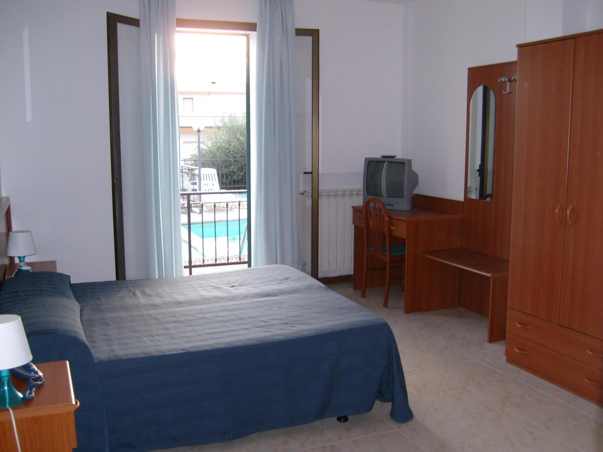 Ulivo Hotel Diano Marina Exterior photo