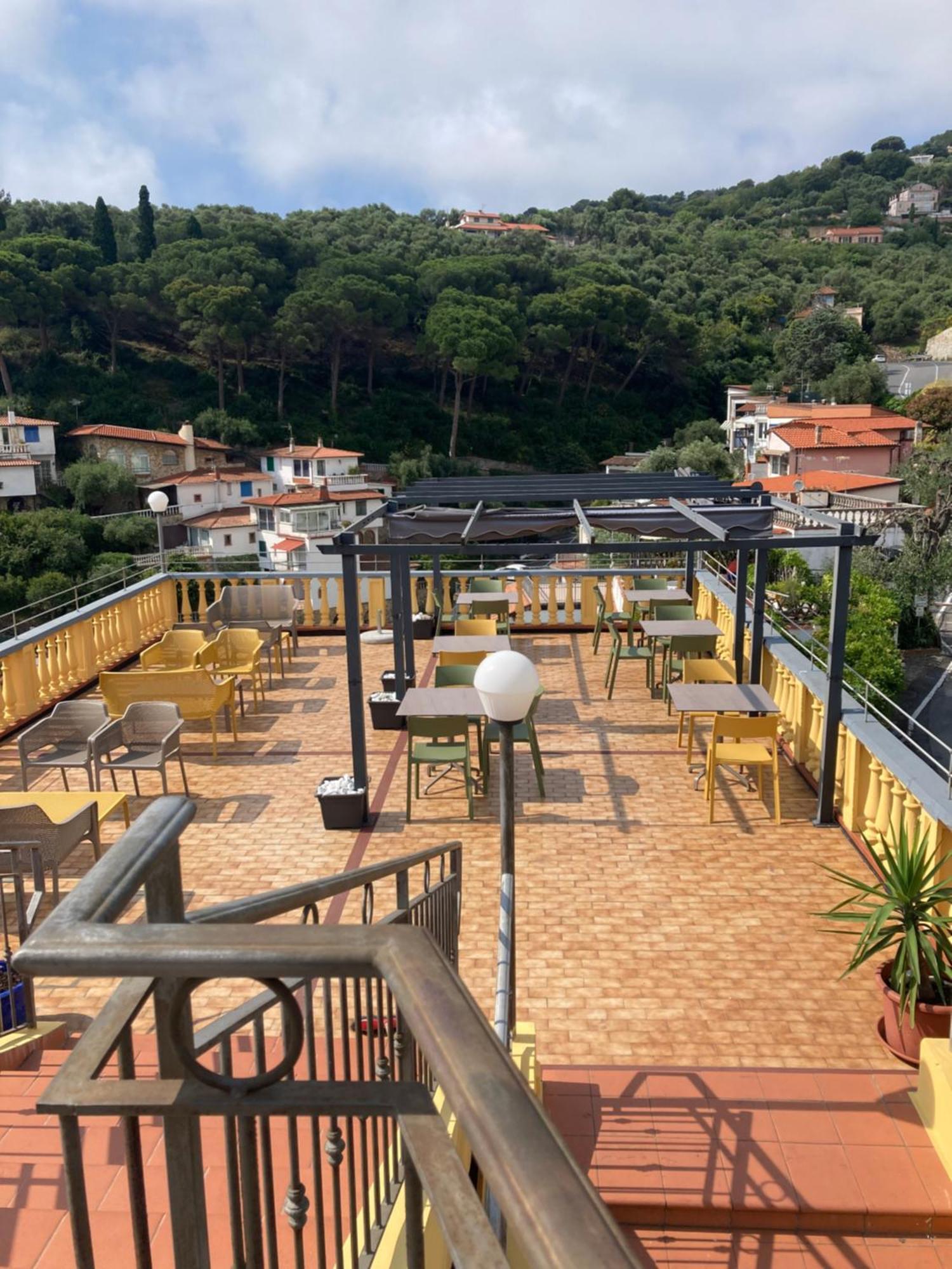 Ulivo Hotel Diano Marina Exterior photo